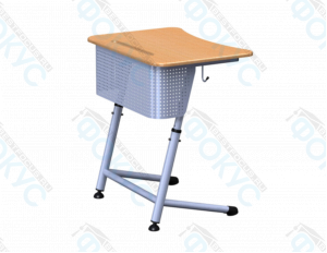 Стол ученический с перфорированным экраном, вид спереди